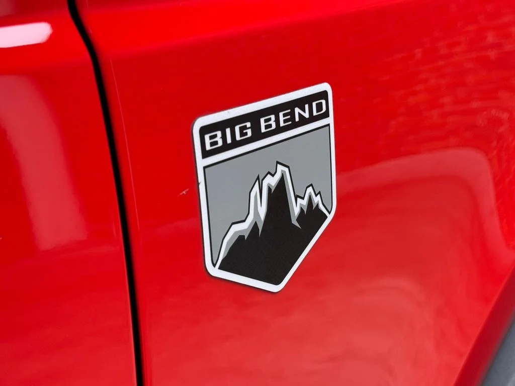 Used 2023 Ford Bronco - photo 2