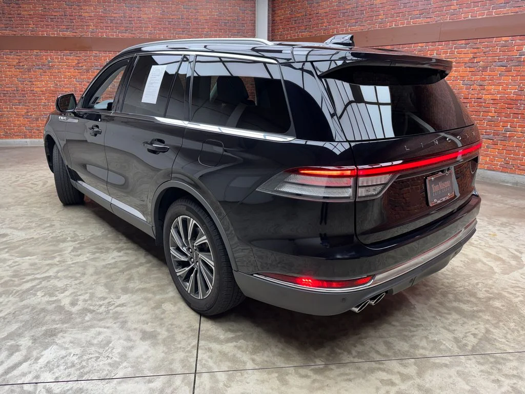 Used 2025 Lincoln Aviator - photo 1