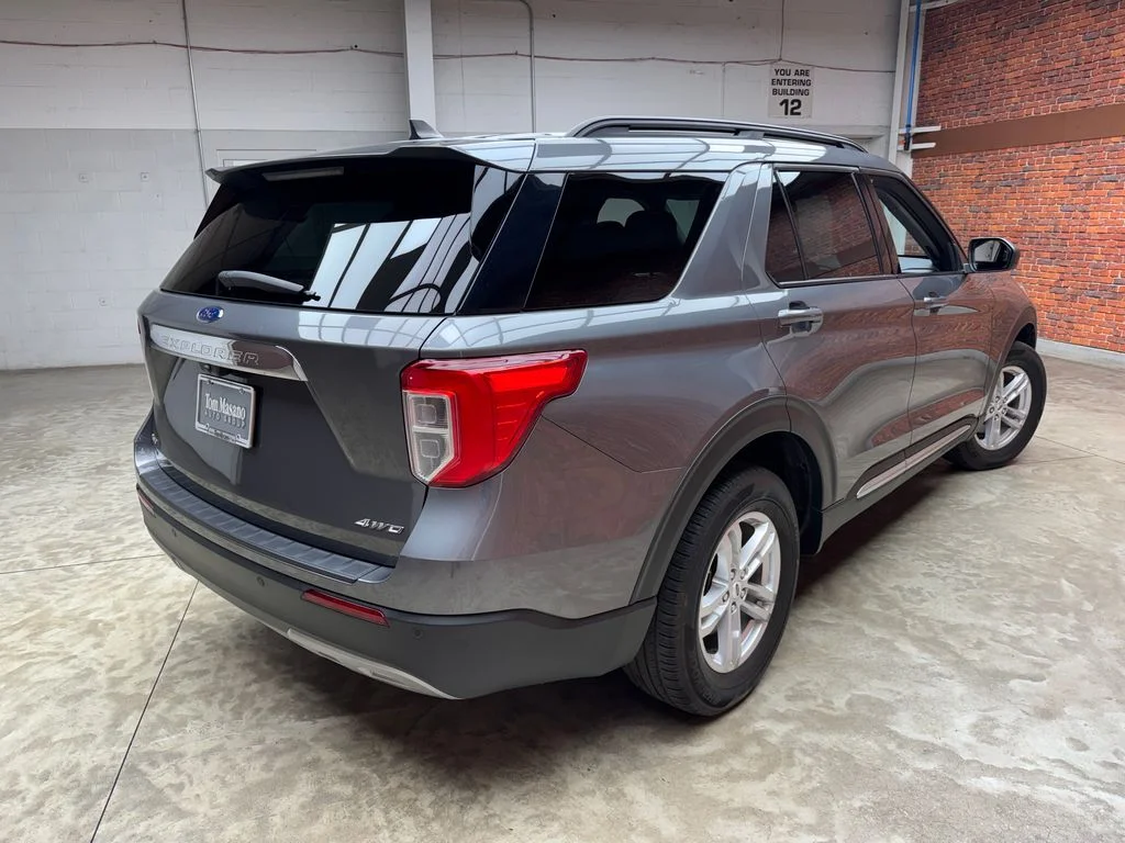 Used 2023 Ford Explorer - photo 2