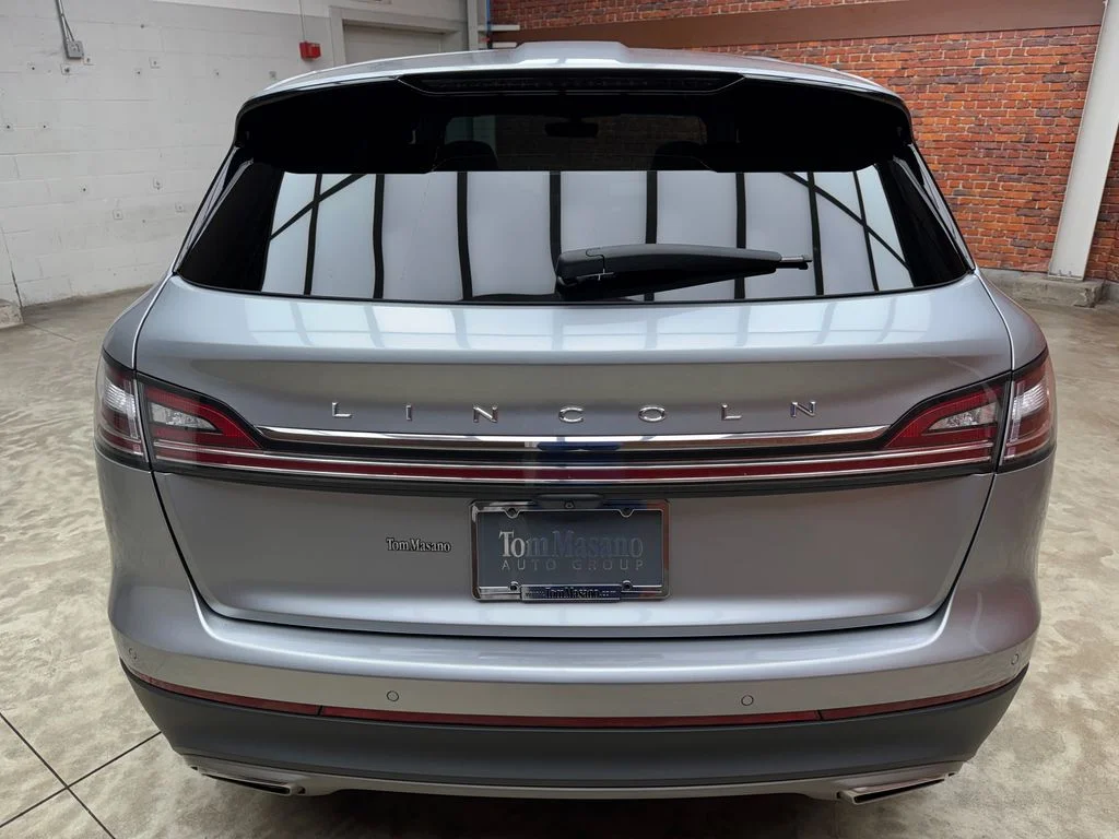 Used 2023 Lincoln Nautilus - photo 2