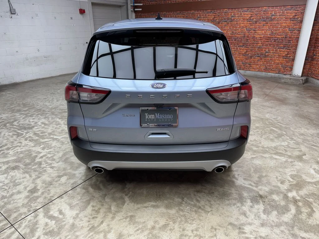 Used 2022 Ford Escape - photo 2