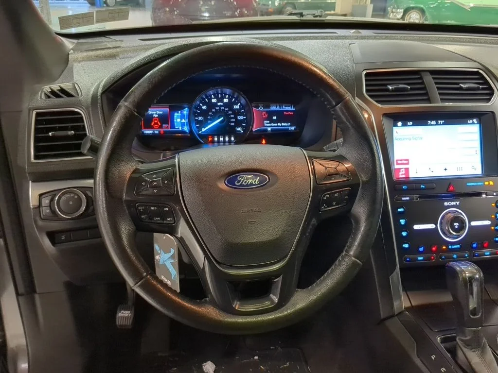 Used 2017 Ford Explorer - photo 1