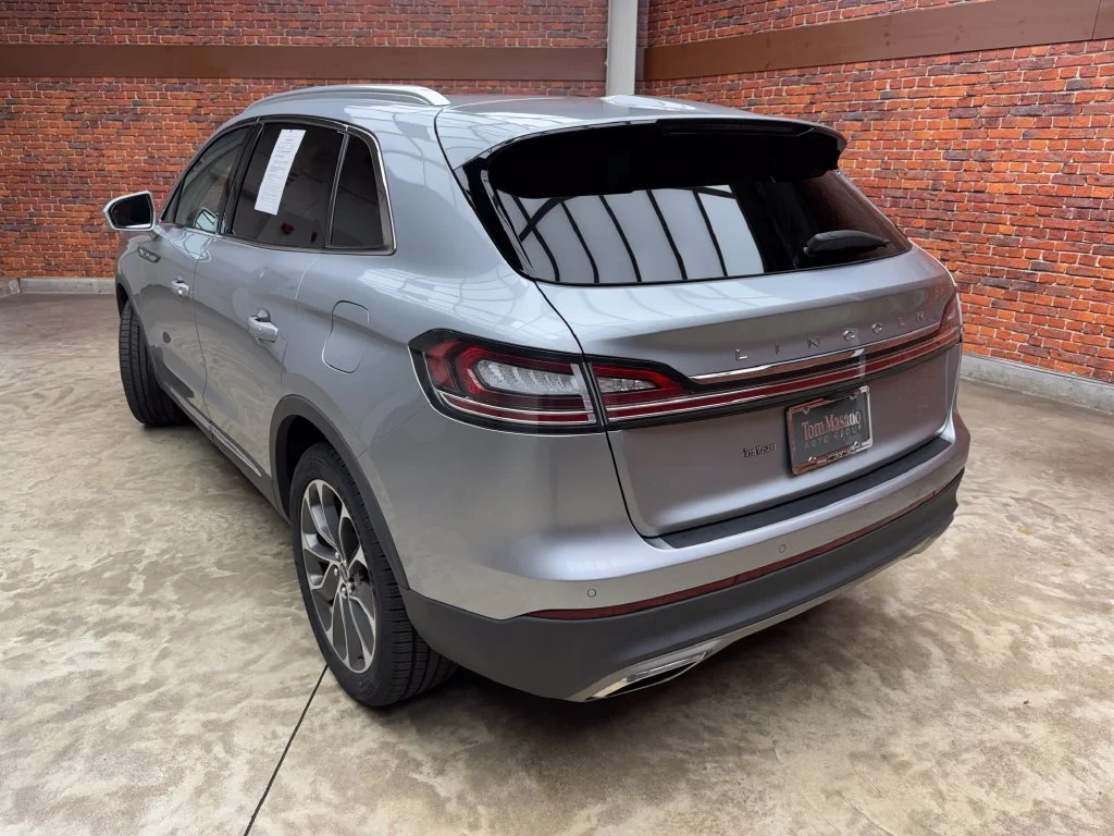 Used 2023 Lincoln Nautilus - photo 1