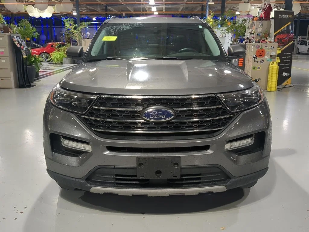 Used 2022 Ford Explorer - photo 2