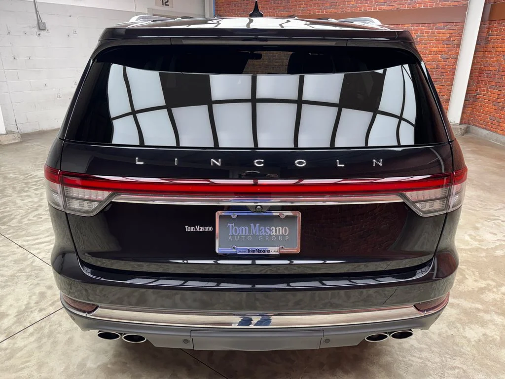 Used 2024 Lincoln Aviator - photo 2