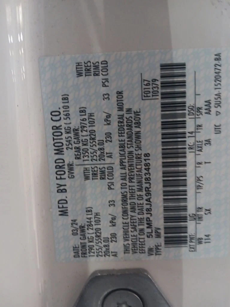 Used 2024 Lincoln Nautilus - photo 2