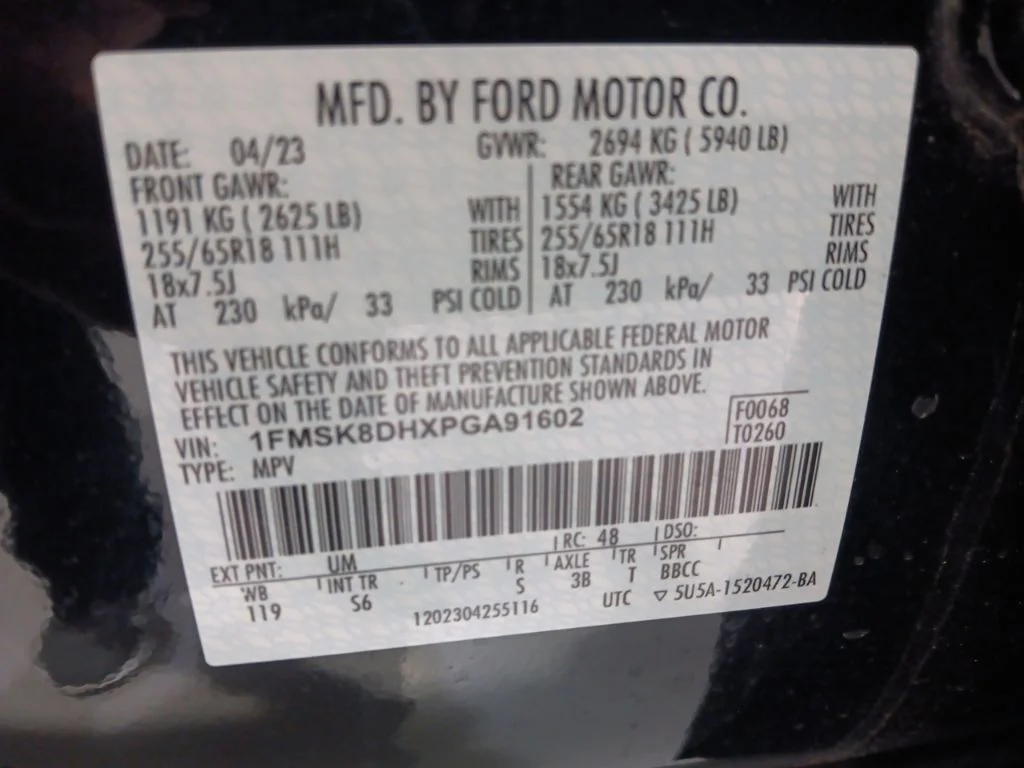 Used 2023 Ford Explorer - photo 2