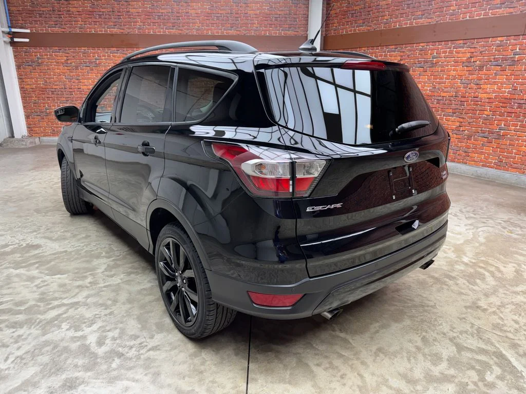 Used 2018 Ford Escape - photo 2