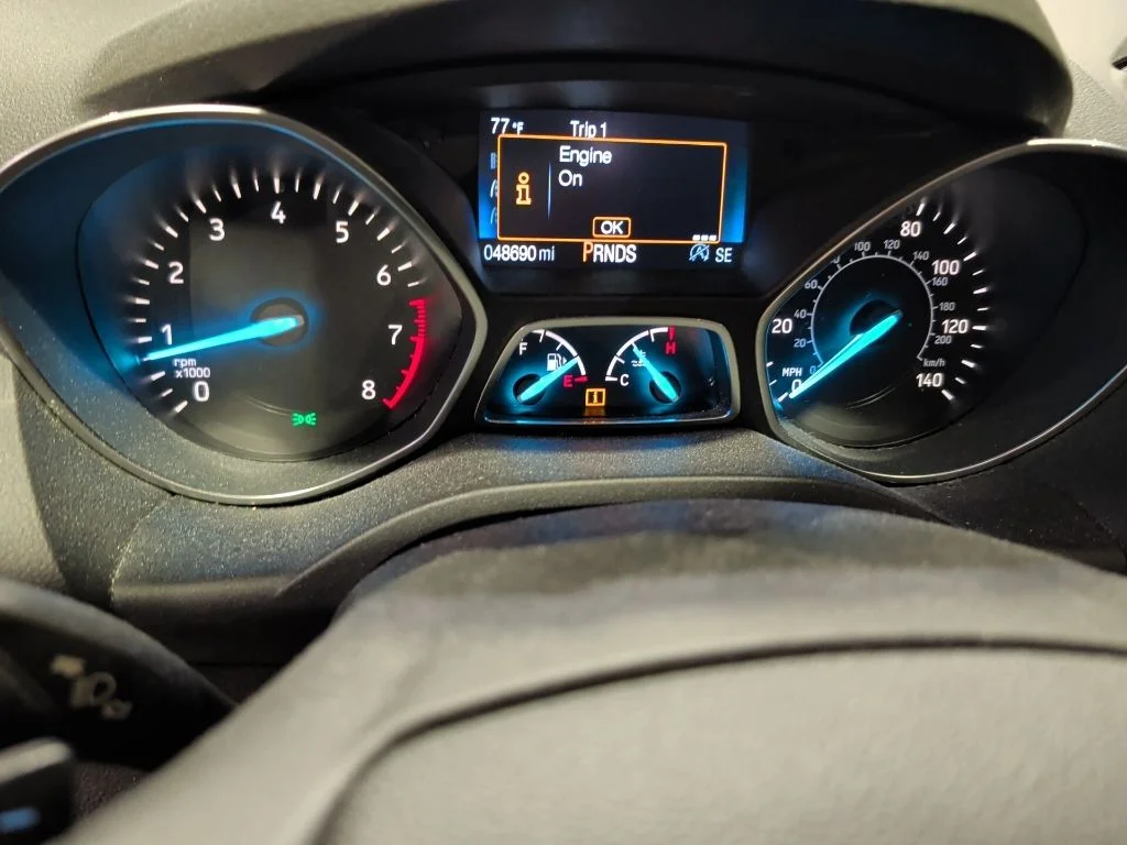 Used 2017 Ford Escape - photo 2