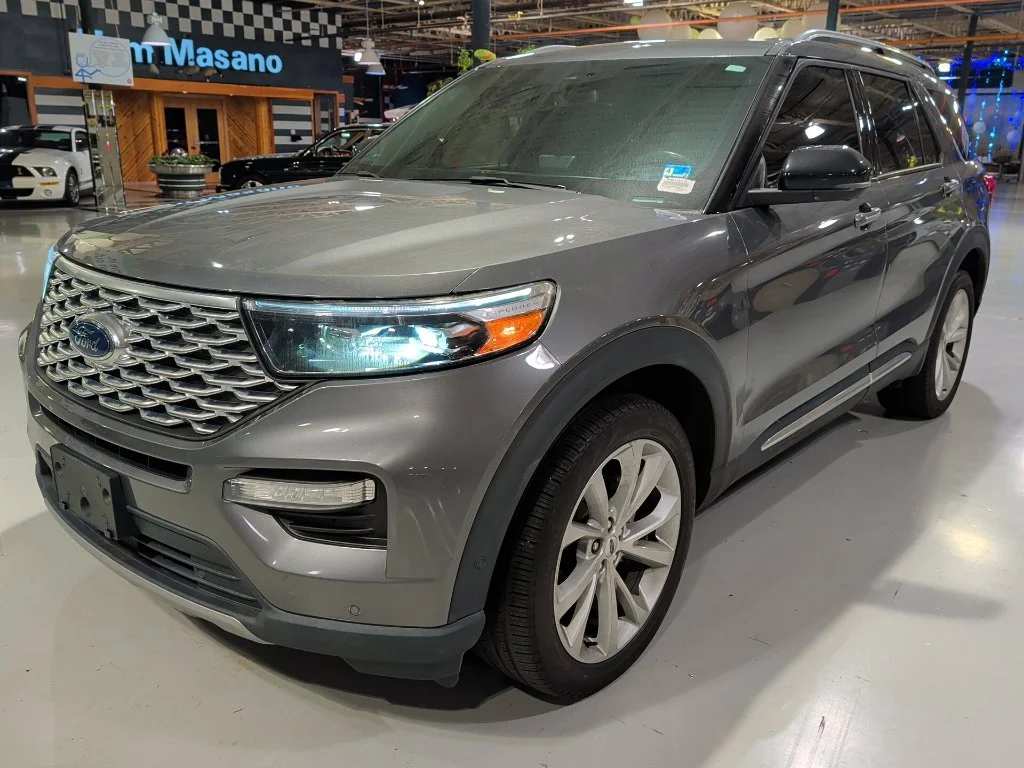 Used 2022 Ford Explorer - photo 2