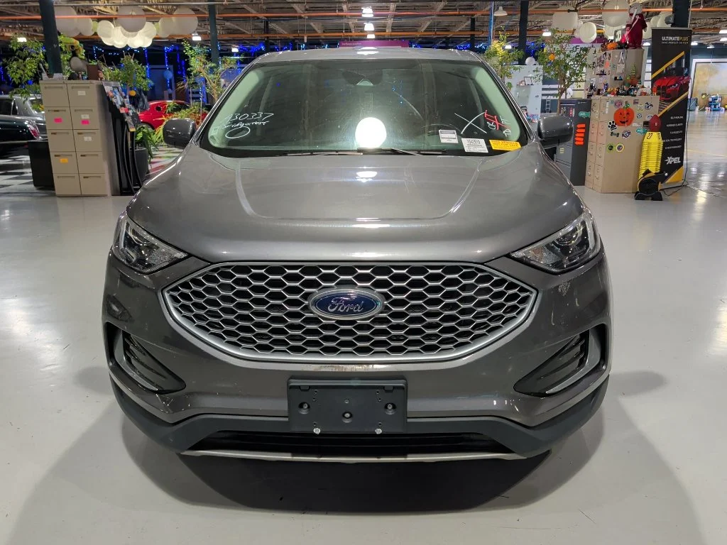 Used 2023 Ford Edge - photo 2