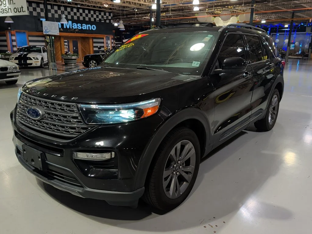 Used 2022 Ford Explorer - photo 1