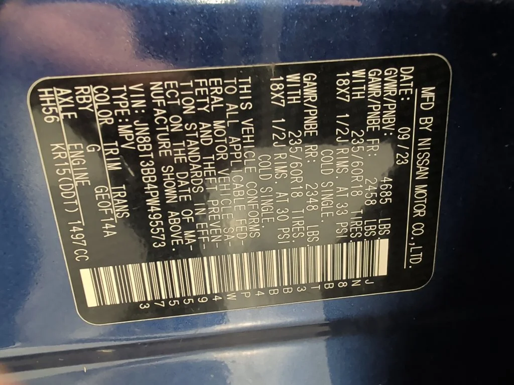 Used 2023 Nissan Rogue - photo 2
