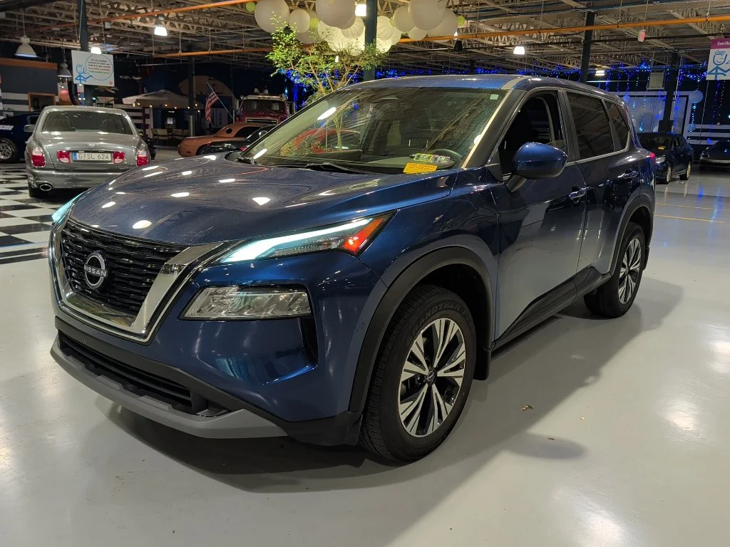 Used 2023 Nissan Rogue - photo 1