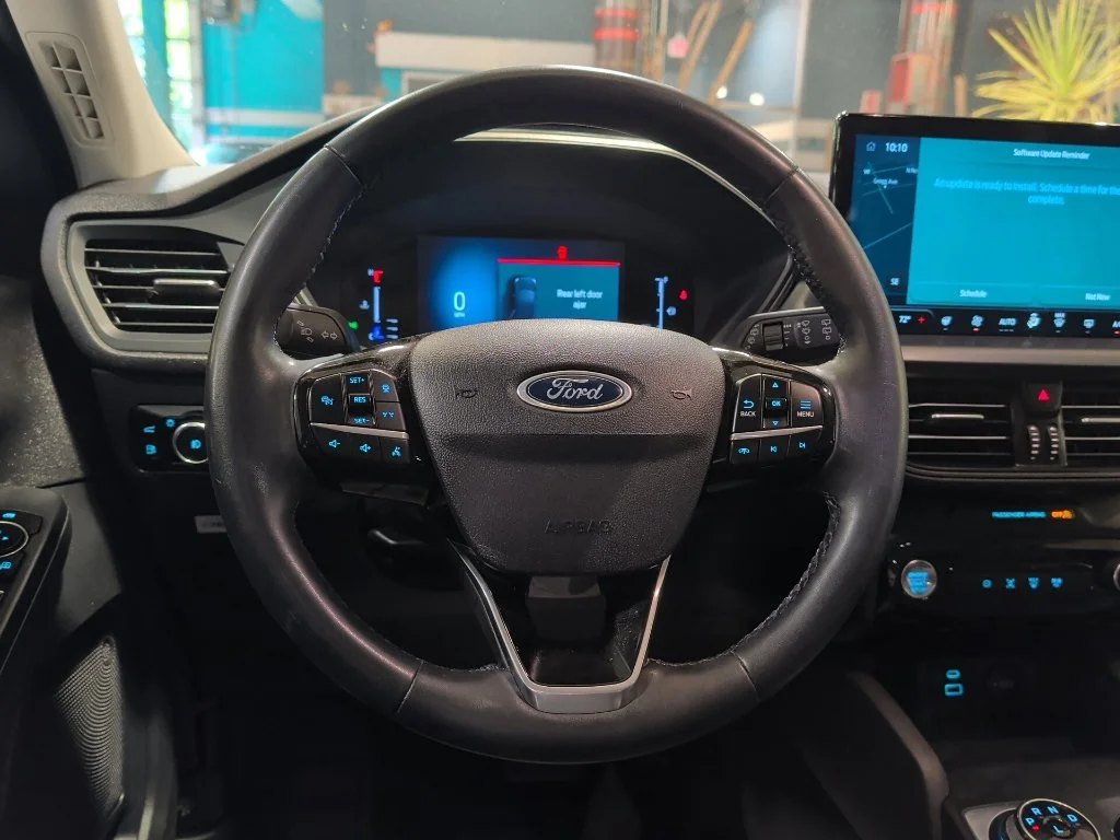 Used 2023 Ford Escape - photo 1
