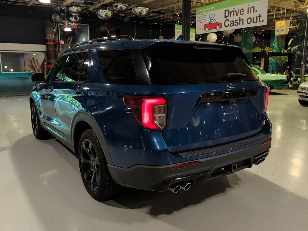 Used 2020 Ford Explorer - photo 2