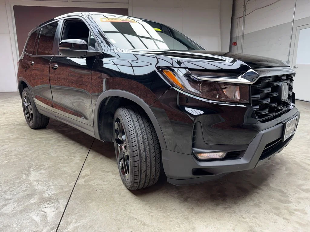 Used 2023 Honda Passport - photo 1