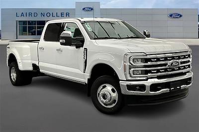 New 2025 Ford F-350 Lariat Crew Cab 4x4 DRW Pickup for sale #FK11396 - photo 2