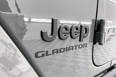 Used 2022 Jeep Gladiator Sport Crew Cab for sale #PT13026 - photo 2