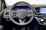 Used 2025 Chrysler Pacifica Select Minivan for sale #PT13146 - photo 5