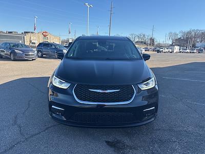 Used 2024 Chrysler Pacifica - photo 1