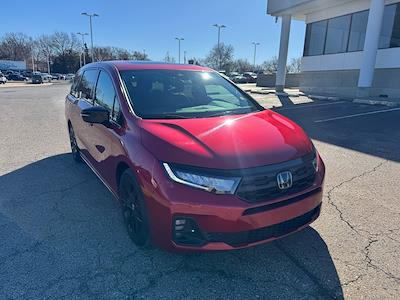 Used 2025 Honda Odyssey - photo 1