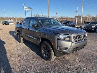 Used 2025 Nissan Frontier - photo 1