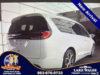 2024 Chrysler Pacifica FWD Minivan for sale #L188899 - photo 2