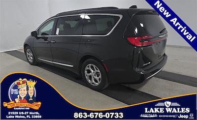 Used 2023 Chrysler Pacifica - photo 1