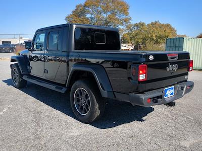 Used 2022 Jeep Gladiator Overland Crew Cab for sale #L107628T - photo 2