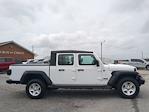 Used 2022 Jeep Gladiator Sport Crew Cab for sale #L154729T - photo 3