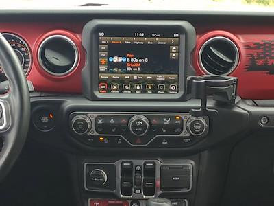 Used 2023 Jeep Gladiator - photo 1