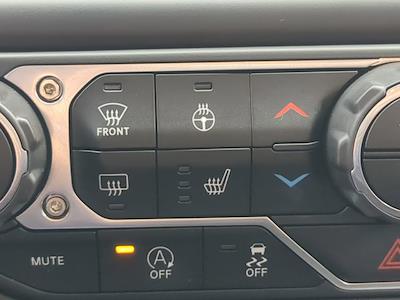 Used 2023 Jeep Gladiator - photo 1