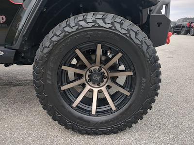 Used 2023 Jeep Gladiator - photo 1