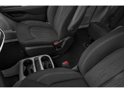 Used 2020 Chrysler Voyager - photo 1