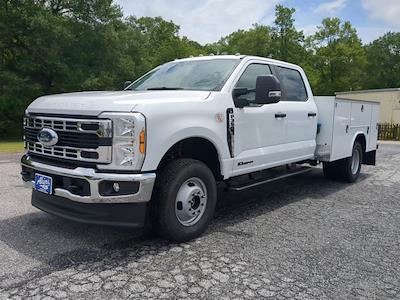 New 2025 Ford F-350 Crew Cab 4WD Royal 40-VD-108 9' Service Truck for sale #SEC31554 - photo 1