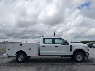 New 2025 Ford F-250 XL Crew Cab 4WD Cab Chassis for sale #SEC90608 - photo 1