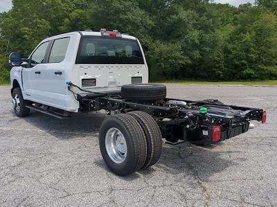 New 2025 Ford F-350 XL Crew Cab 4WD Cab Chassis for sale #SED80144 - photo 2