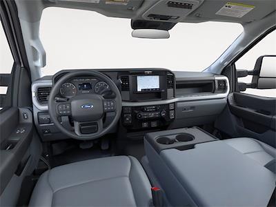 New 2025 Ford F-600 - photo 1