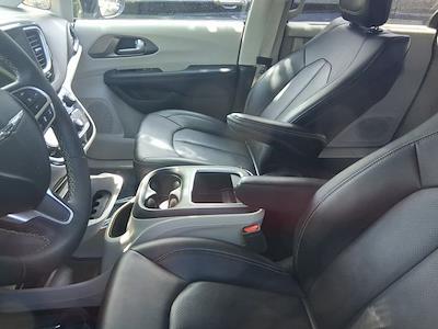 Used 2024 Chrysler Pacifica - photo 1