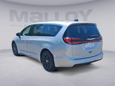 2024 Chrysler Pacifica FWD Minivan for sale #MP12350 - photo 2