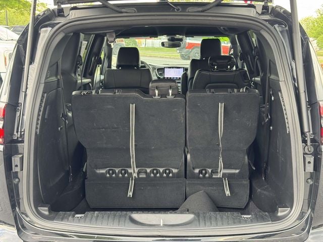 Used 2025 Chrysler Pacifica - photo 14