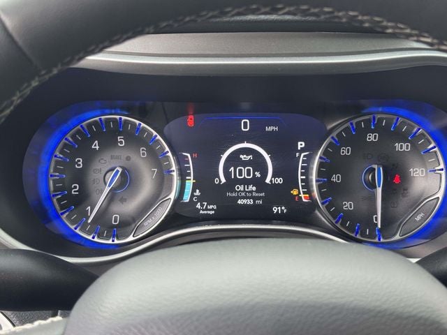 Used 2025 Chrysler Pacifica - photo 29