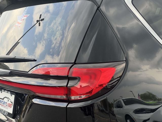 Used 2025 Chrysler Pacifica - photo 10