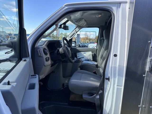 New 2026 Ford E-350 - photo 12