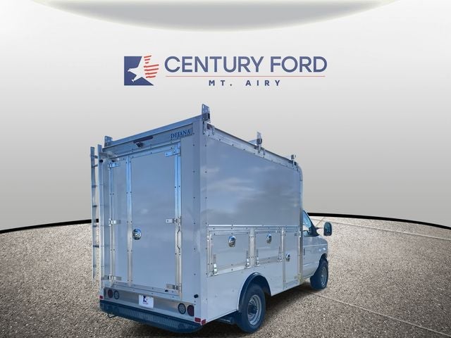 New 2026 Ford E-350 - photo 2