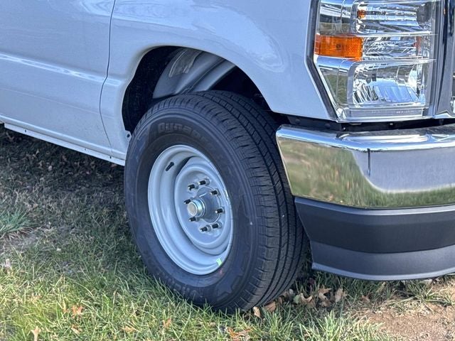 New 2026 Ford E-350 - photo 10