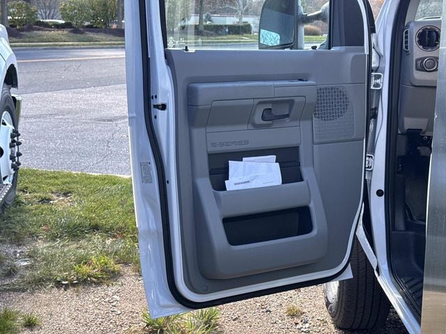New 2026 Ford E-350 - photo 11