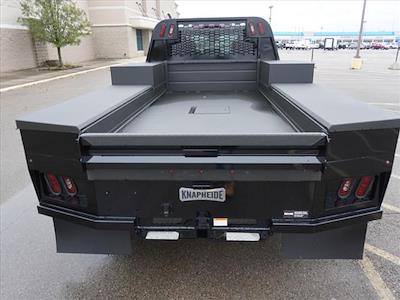 2024 Chevrolet Silverado 3500 Crew Cab 4x4, Knapheide PGND Gooseneck Flatbed Truck for sale #245175F - photo 2