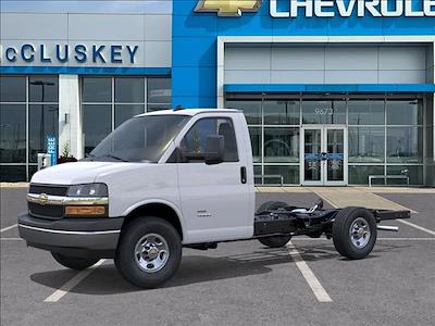 2025 Chevrolet Express 3500 Regular Cab RWD Cutaway for sale #760 - photo 2